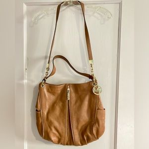 MICHAEL Michael Kors
Luggage Newman Large
Leather Shoulder Bag